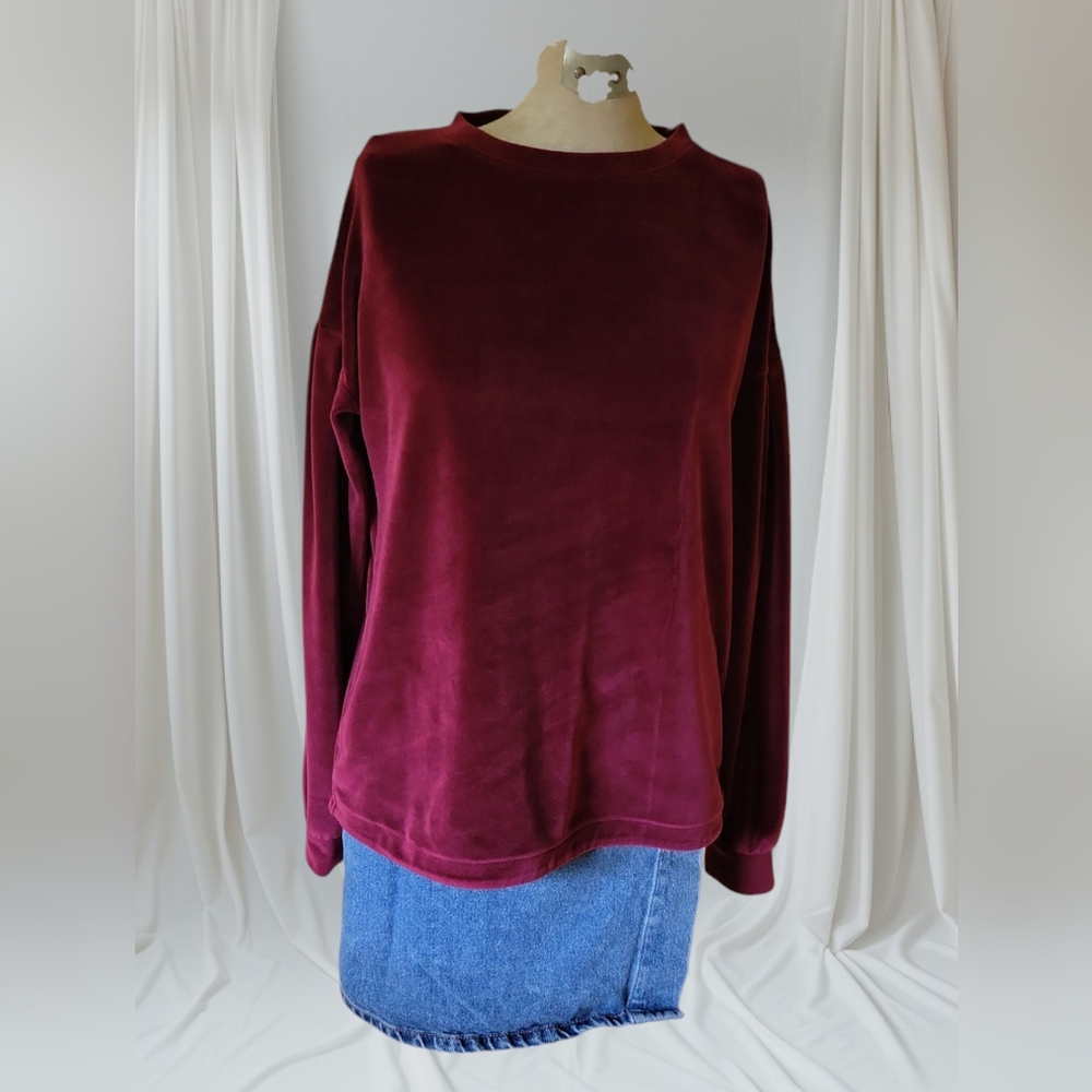 A New Day Top Velore Cranberry Red Long Sleeve Cuffed Crew Neck EUC Size XS